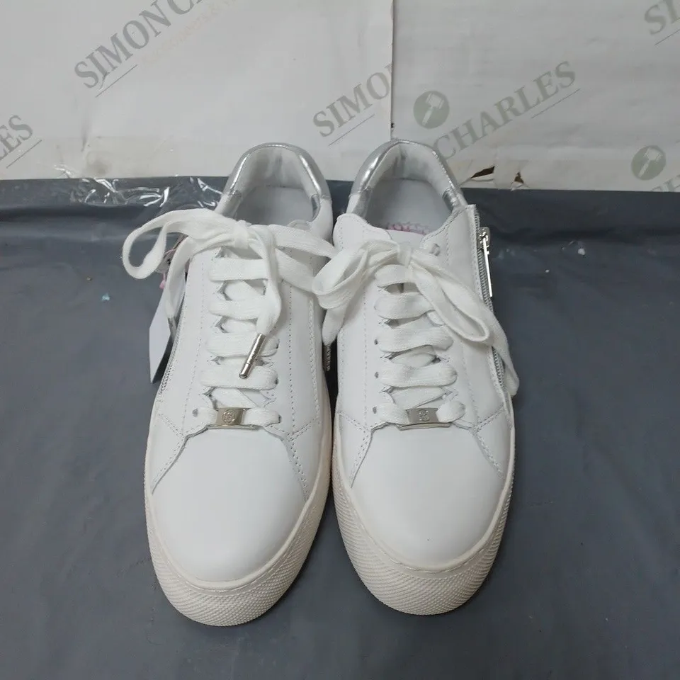 MODA IN PELLE LADIES WHITE AND SILVER LACE UP TRAINERS SIZE EU 40