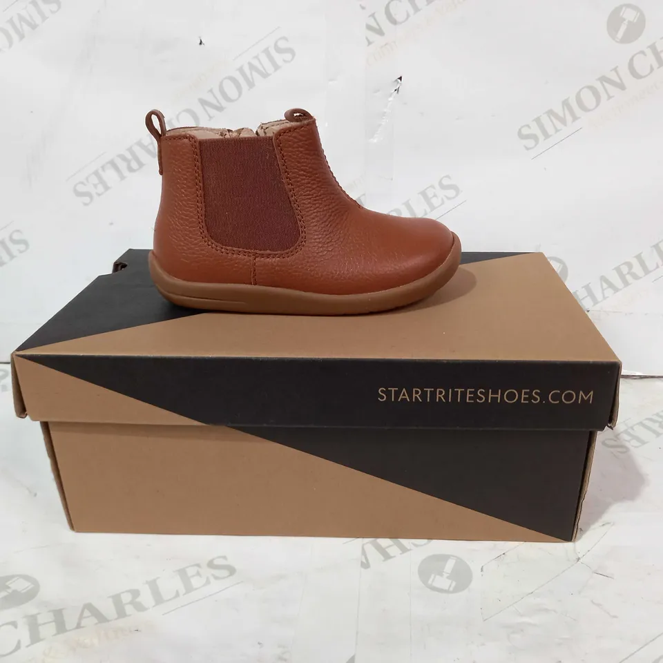 BOXED PAIR OF START RITE AVENUE CHILDREN'S LEATHER BOOTS IN TAN EU SIZE 22