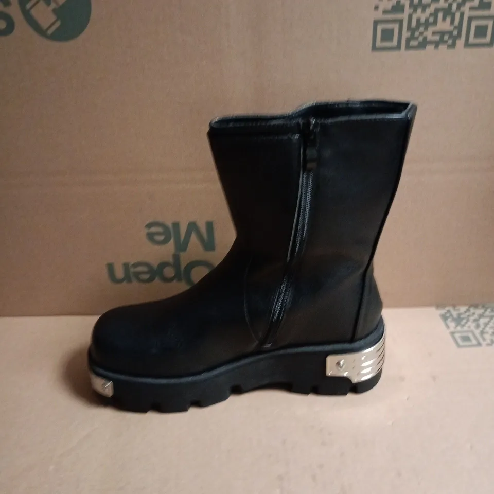 BOXED KOI BLACK LEATHER KNEE-HIGH BOOTS WITH BUCKLES & SILVER HEEL DETAIL - UK6