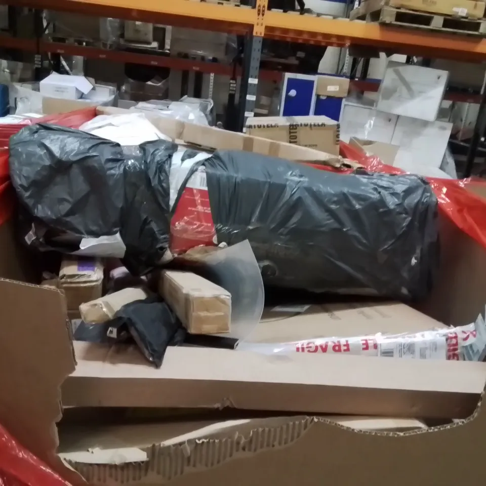 PALLET OF ASSORTED HOUSEHOLD GOODS AND PRODUCTS TO INCLUDE;CAT LITTER BOX,ELECTRIC FRYER,COFFEE MACHINE 