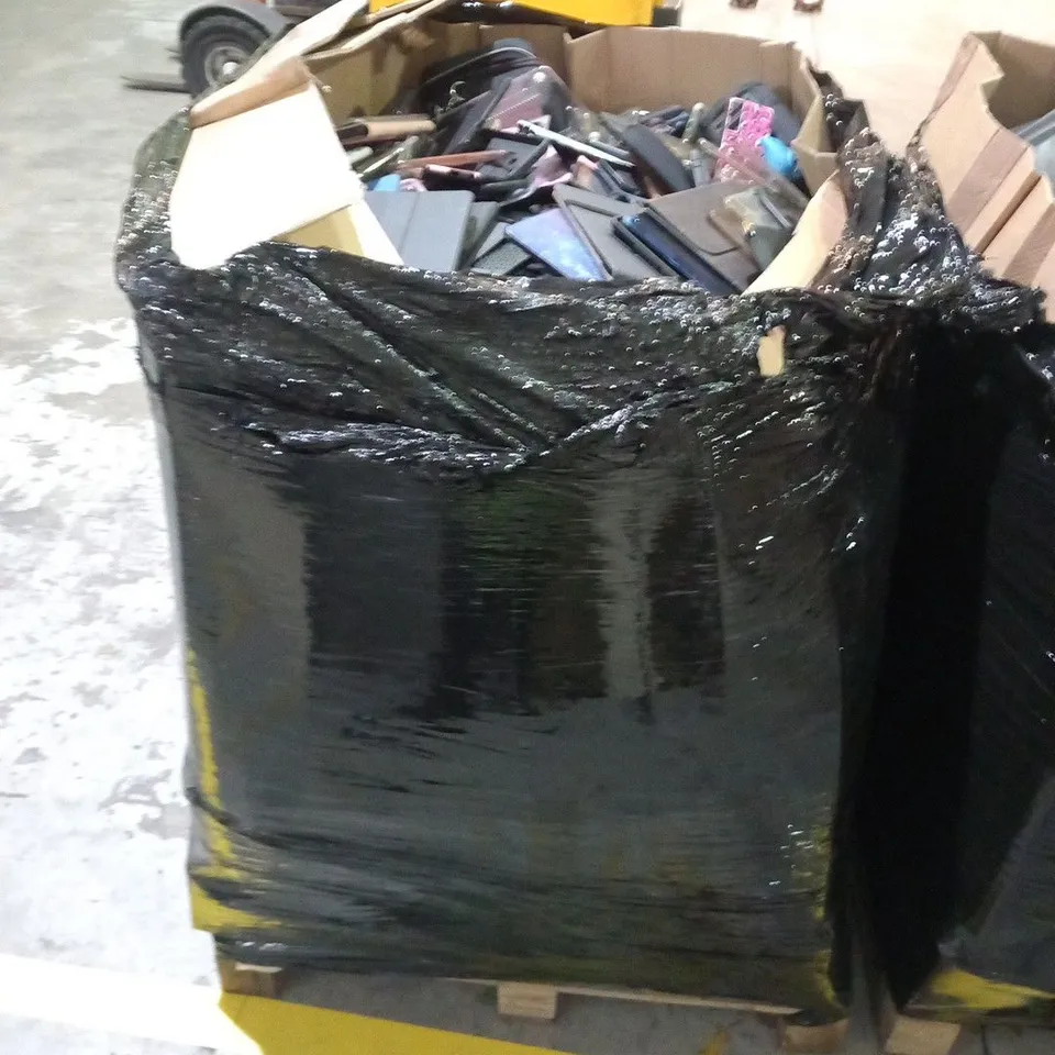 PALLET OF ASSORTED ELECTRIC DEVICE CASES