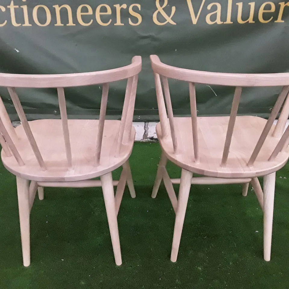 SET OF 2 OAK DINING CHAIRS