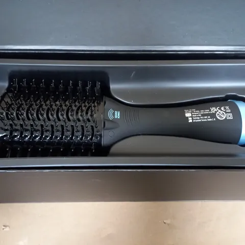 BOXED REVAMP PROGLOSS PERFECT BLOW DRY VOLUME HAIRBRUSH