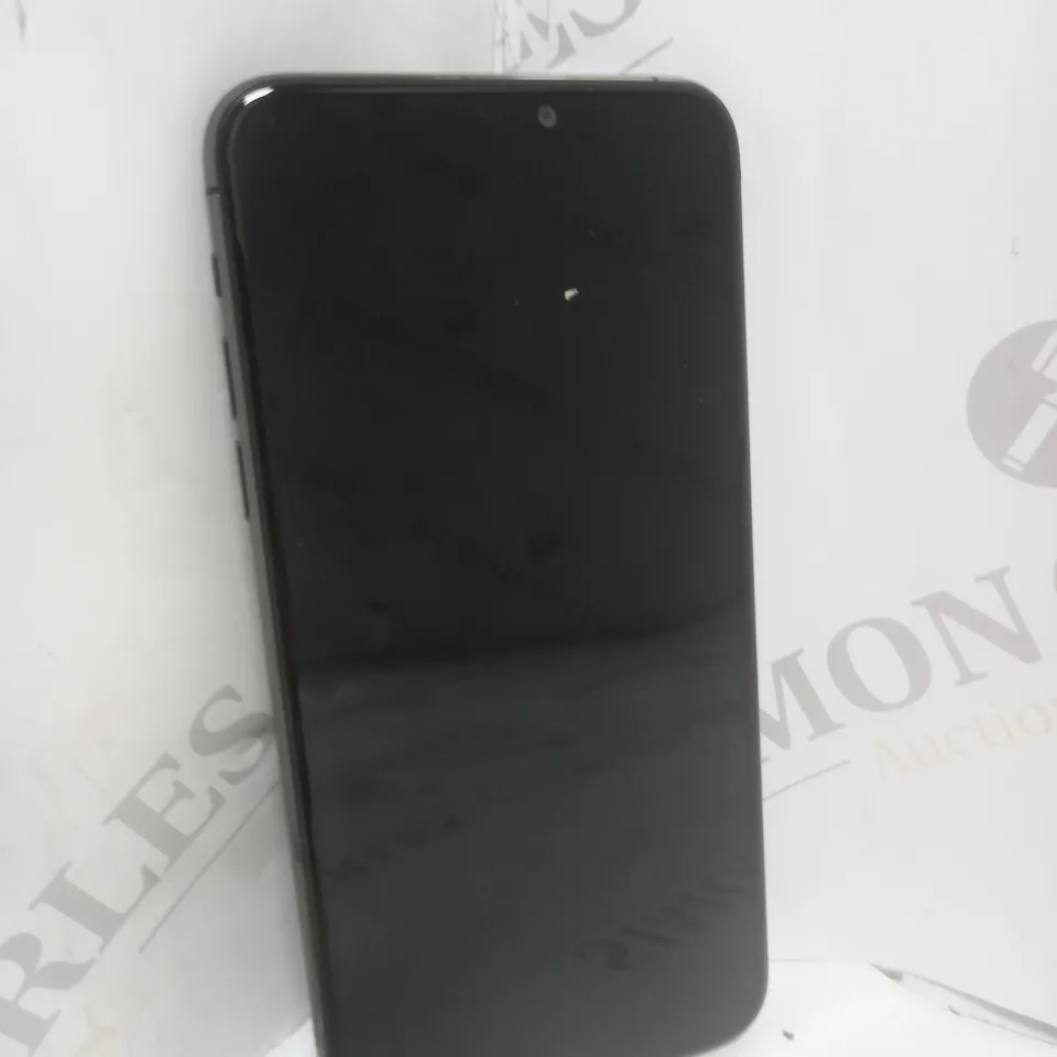 BOXED IPHONE 11 PRO MAX SMARTPHONE IN SPACE GREY
