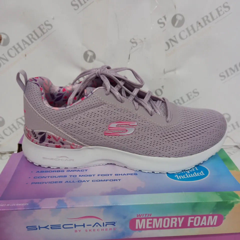 BOXED PAIR OF PINK SKETCH-AIR TRAINERS SIZE 7