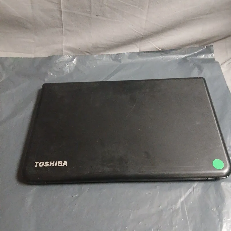 TOSHIBA SATELLITE PRO C50-A-1E2 LAPTOP