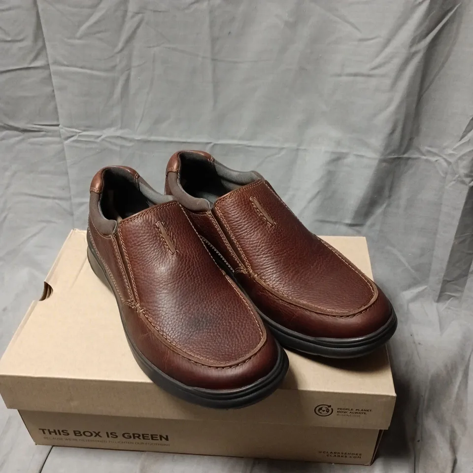 CLARKS MEN'S BROWN LEATHER SLIP-ON SHOES SIZE 11G BOXED
