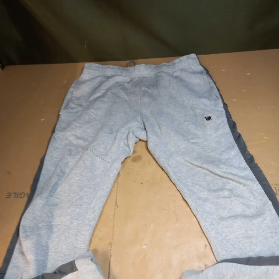 NIKE LOGO FLEECED TRACKSUIT BOTTOMS SIZE S
