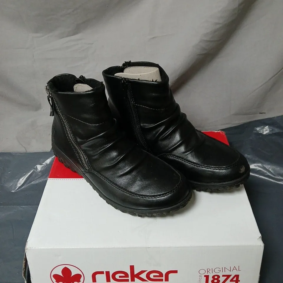 RIEKER BLACK ANKLE BOOTS SIZE 38 BOXED