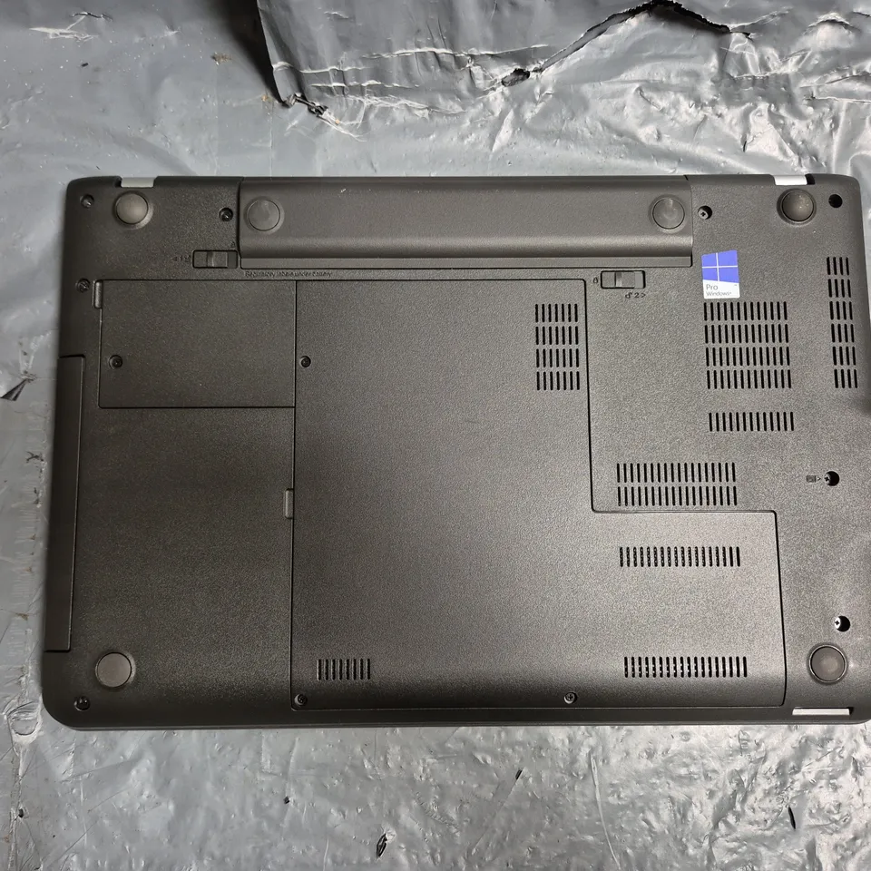 LENOVO THINKPAD E560 LAPTOP