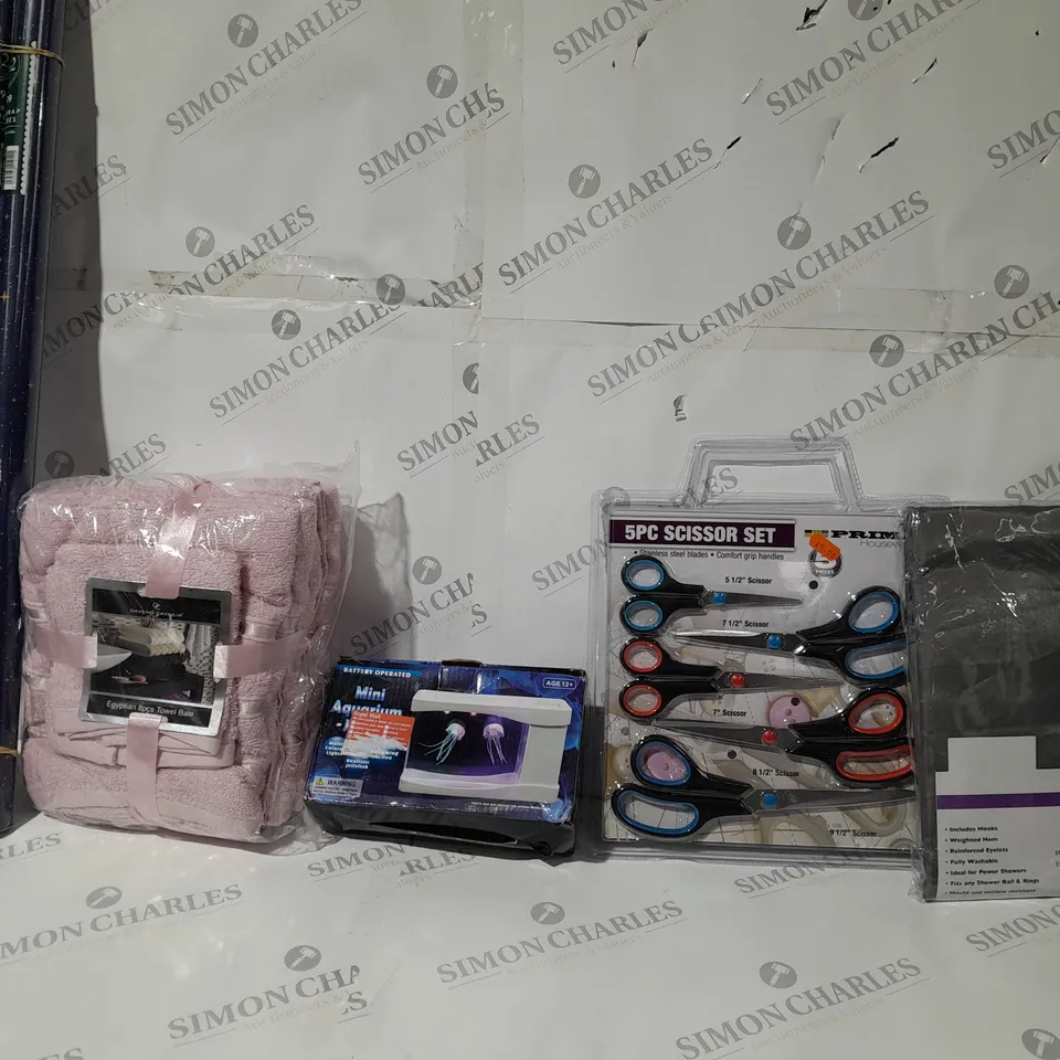 APPROXIMATELY 15 ASSORTED ITEMS TO INCLUDE - 5 PEICE SCISSOR SET - MINI AQUARIUM - POLYESTER SHOWER CURTAIN ECT 