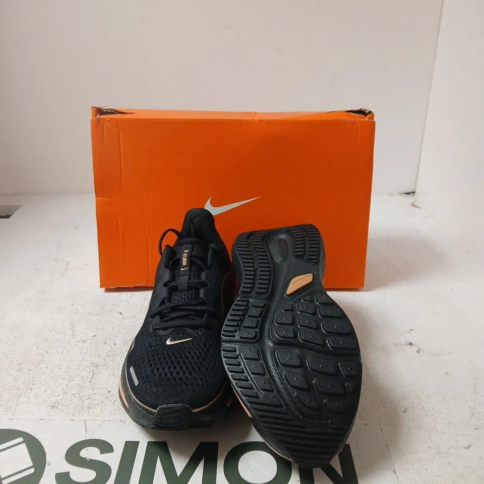 NIKE AIR WINFLO 12 RUNNING SHOES – BLACK/PEACH, UK5 (US7.5) – BOXED
