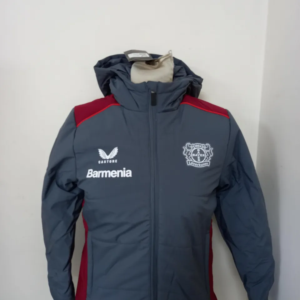 BAYER LEVERKUSEN CASTORE PLAYER BENCH JACKET SIZE JUNIOR M