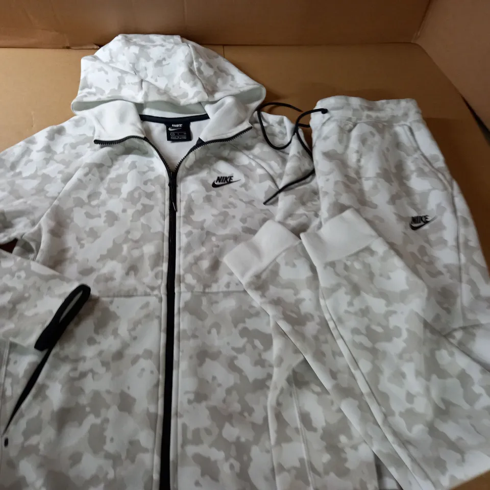 NIKE WHITE CAMO ZIP THROUGH TRACKSUIT - S
