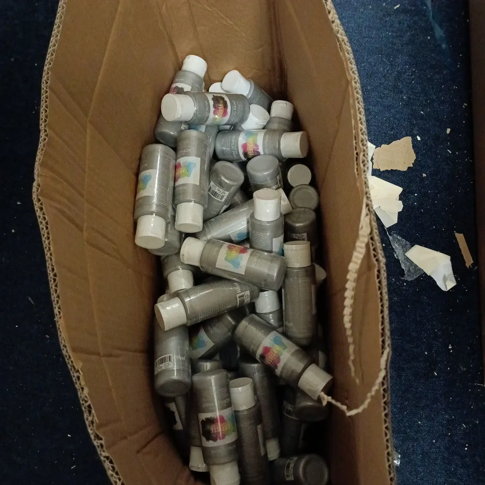 BOX OF APPROXIMATELY 30 METALLIC SILVER ALL PURPOSE ACRYLIC PAINTS 59ML