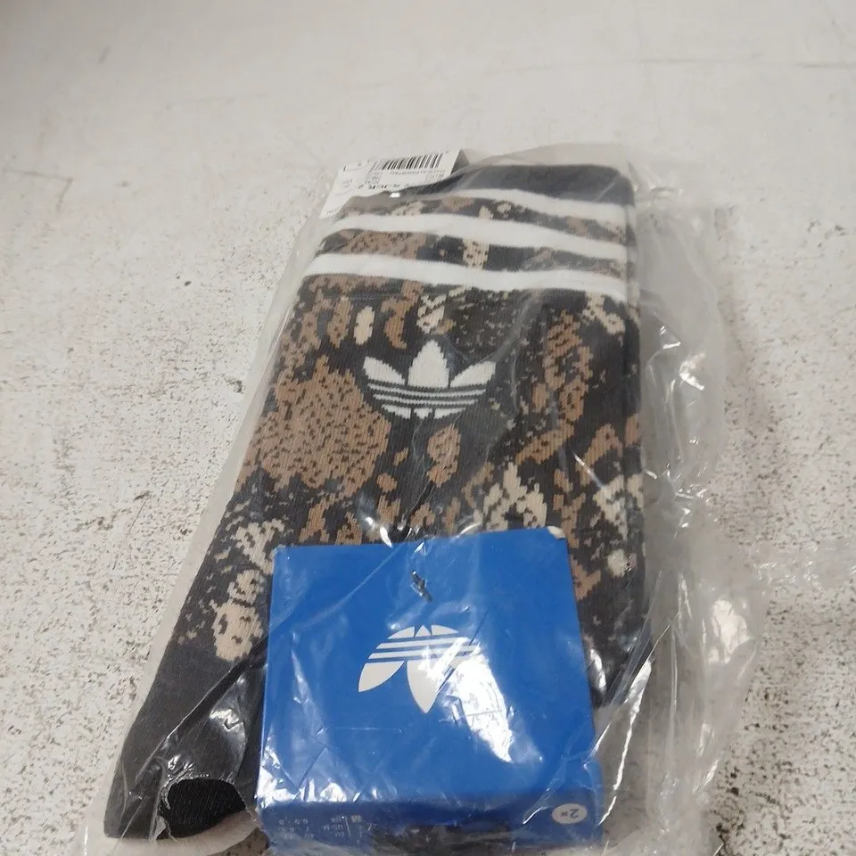 ADIDAS CREW SOCKS – 2 PAIRS, SIZE M