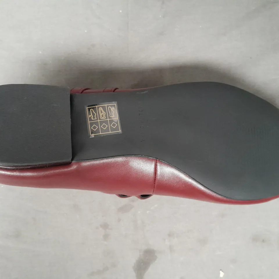 BOXED PAIR OF RAID WIDE FIT BALLET FLATS IN BURGUNDY UK SIZE 6