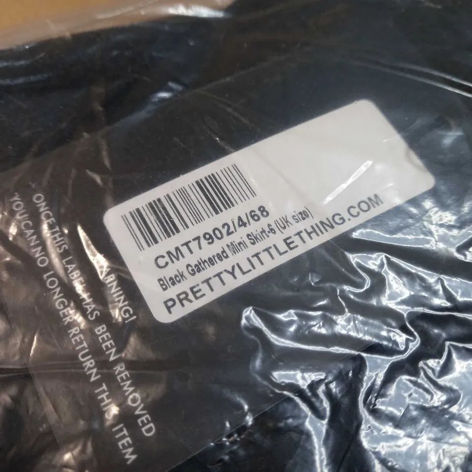 PLT PACKAGED BLACK GATHERED MINI SKIRT - SIZE 6