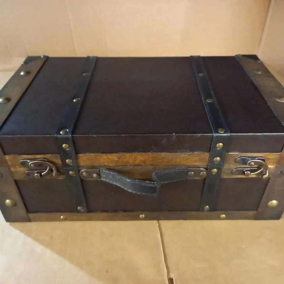 vintage look wooden chest 