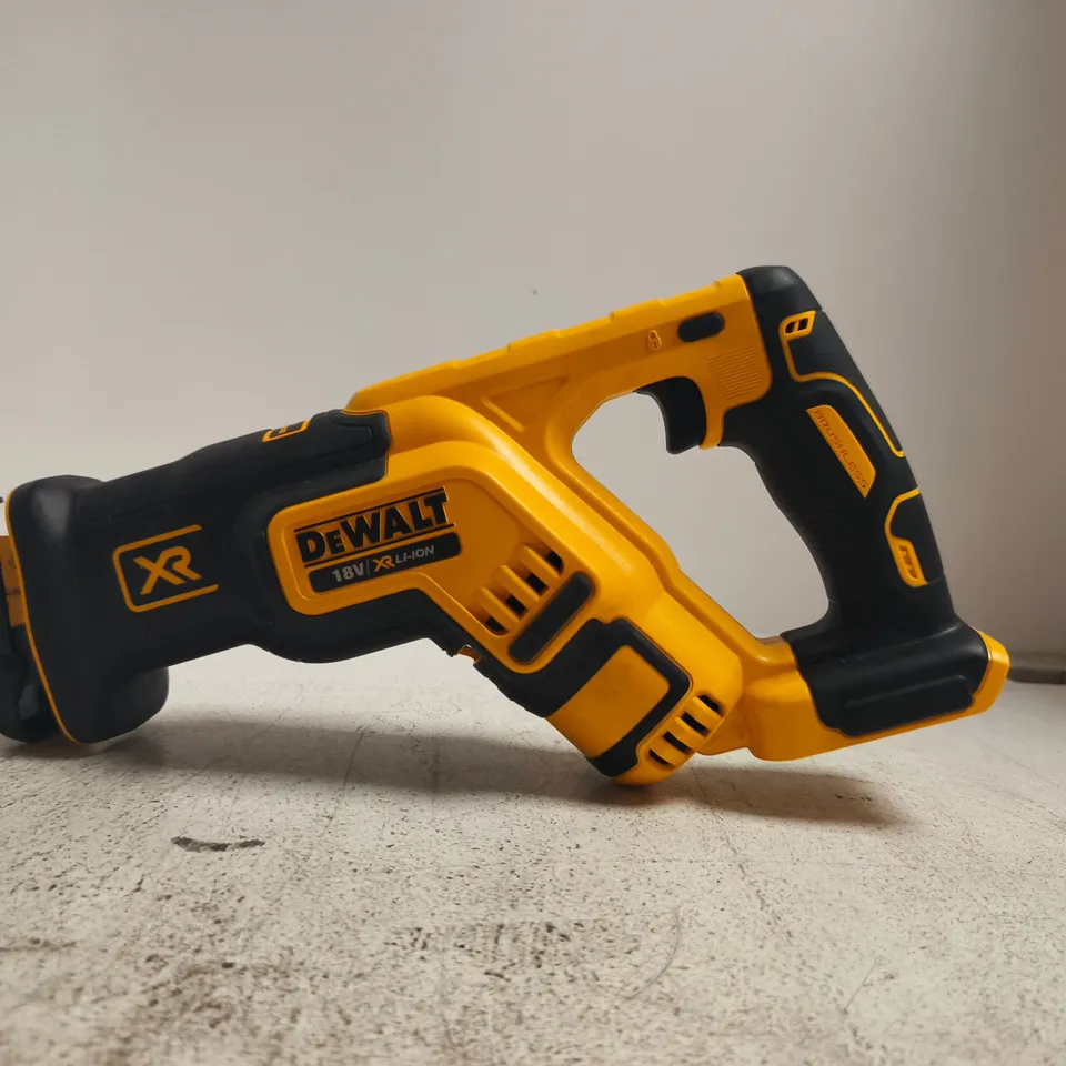 DEWALT DCS367 18V XR RECIPROCATING SAW – TYPE 10