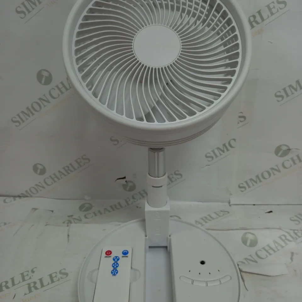 BELL & HOWELL OSCILLATING FOLDING RECHARGEABLE FAN IN WHITE