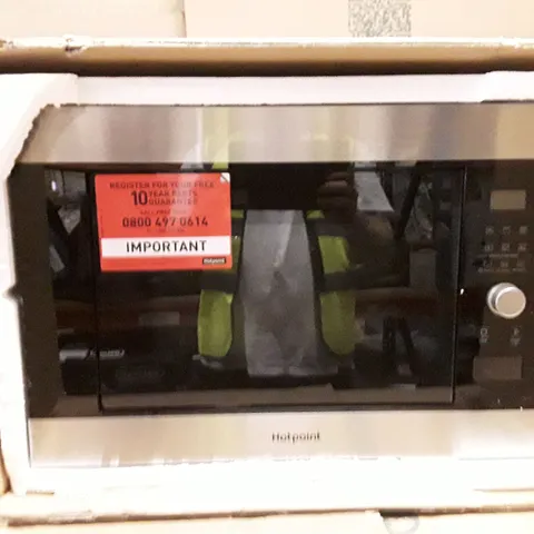 BOXED HOTPOINT MICROWAVE MF25GHIXH