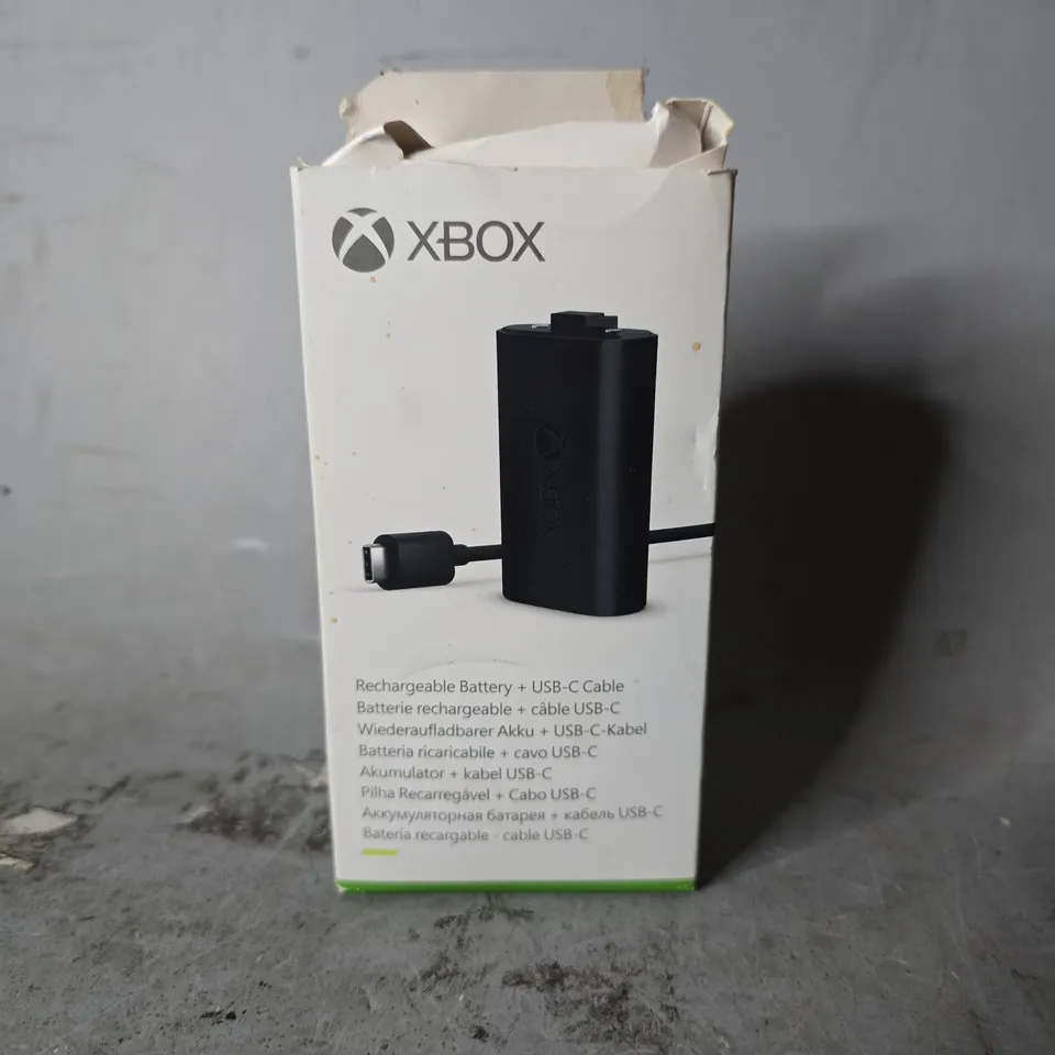 BOXED XBOX RECHARGEABLE BATTERY 