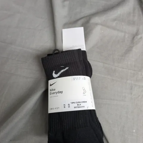 NIKE EVERYDAY CREW SOCKS, 3-PACK, BLACK, UK 8-11