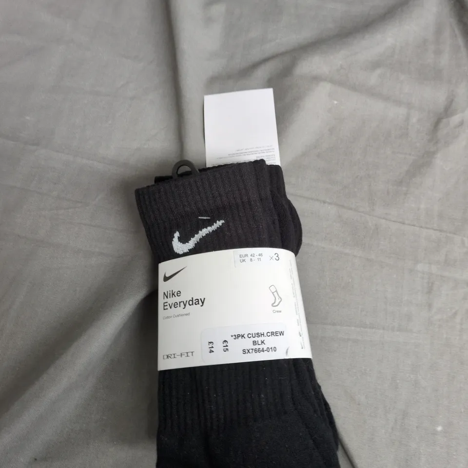 NIKE EVERYDAY CREW SOCKS, 3-PACK, BLACK, UK 8-11