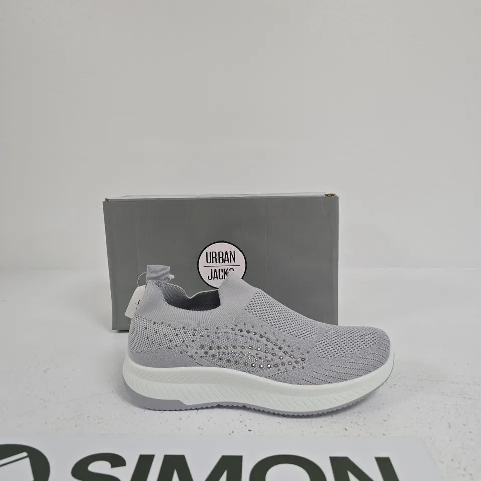 URBAN JACKS GREY KNIT SLIP-ON SNEAKERS – BOXED SIZE 4