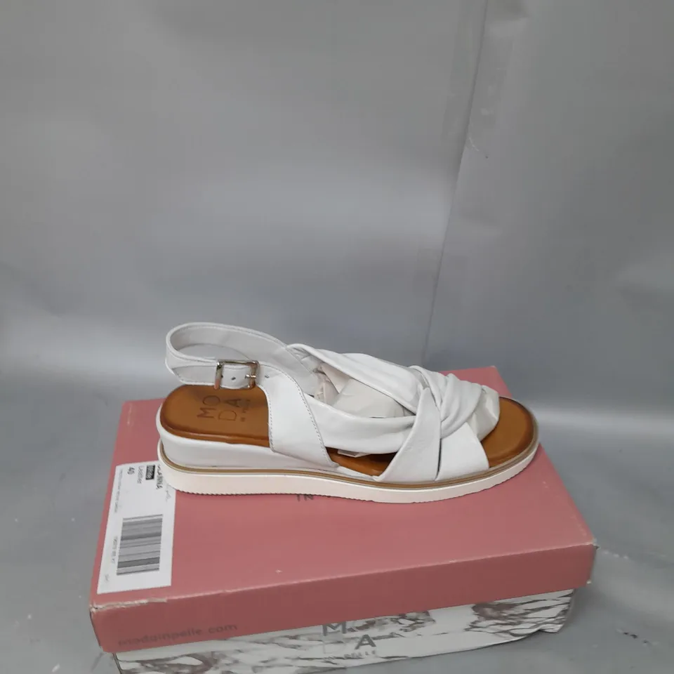 MODA IN PELLE OLANNA SANDAL WHITE - SIZE 7
