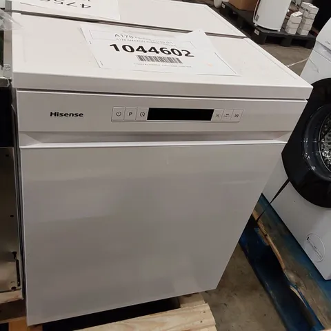 HISENSE HS622E90WUK FREESTANDING STANDARD DISHWASHER 85CM HIGH - E RATED, WHITE