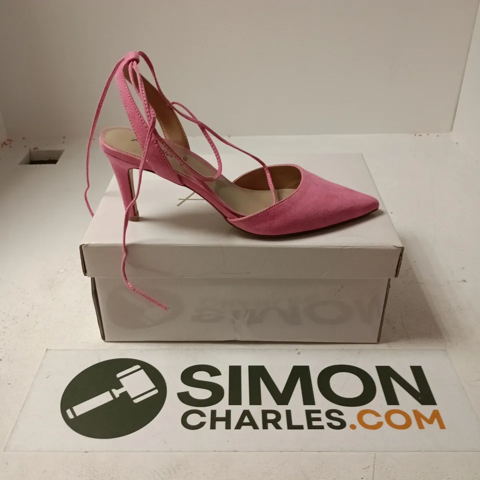 BOXED PAIR OF ALESYA POINT TOE HEELS IN PINK - SIZE 39