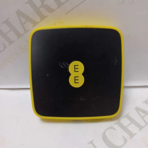 EE 4GEE WIFI MINI 4G MOBILE BROADBAND WIFI ROUTER HOTSPOT EE40VB