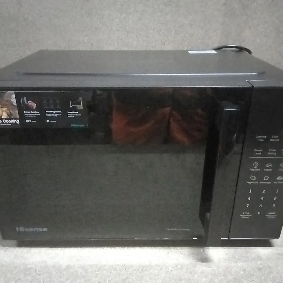 BOXED HISENSE MICROWAVE OVEN, MODEL H23MOBS4HI