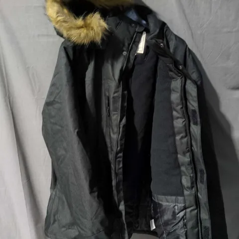 MOUNTAIN WAREHOUSE COUNTRY TO COAST PARKA WITH FAUX FUR HOOD – WATERPROOF & BREATHABLE, XXL (UK)