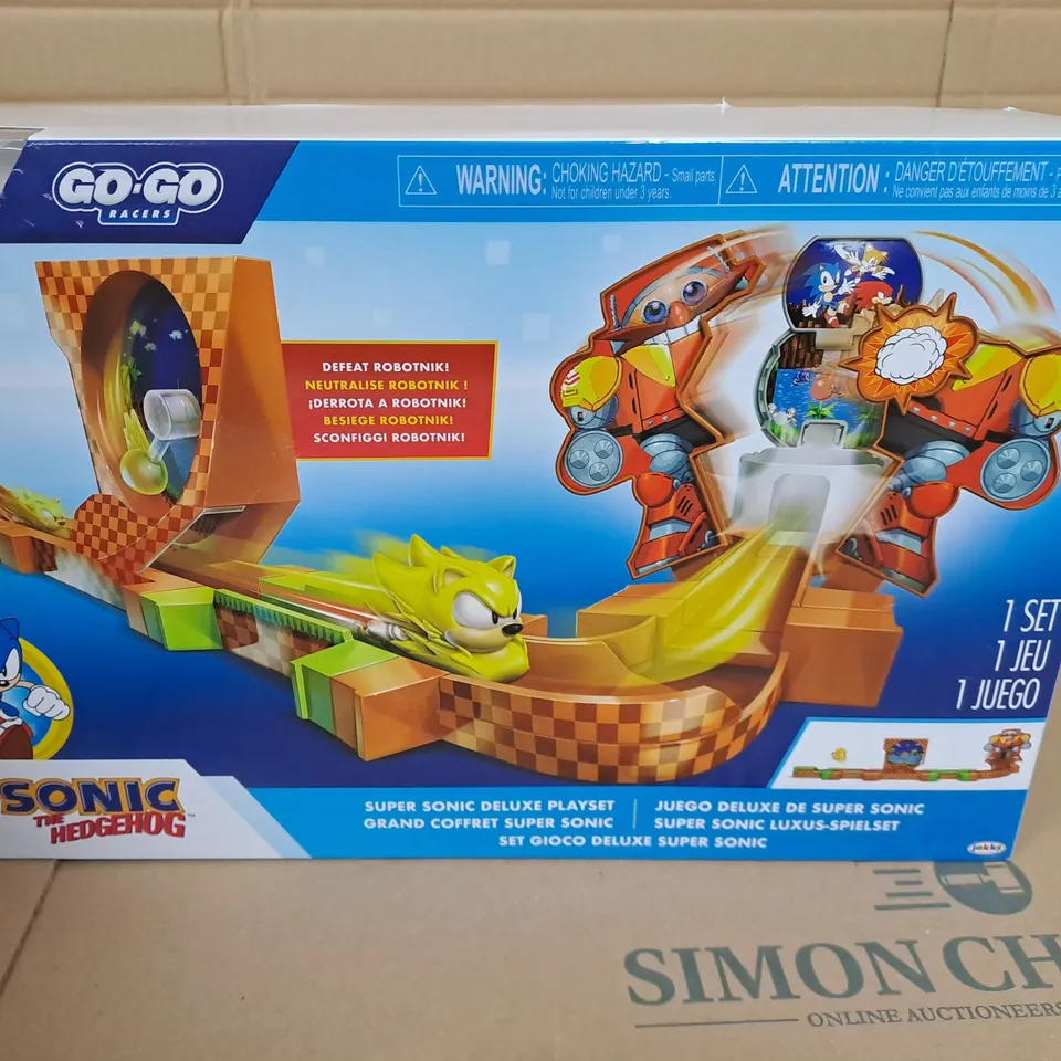 SONIC THE HEDGEHOG SUPER SONIC DELUXE PLAYSET