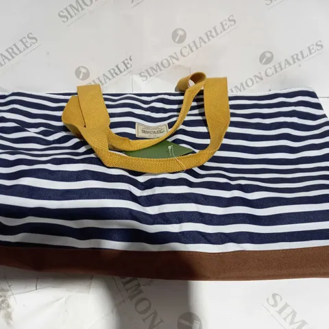 REGATTA GREAT OUTDOORS STAMFORD BEACH BAG | NAVY STRIPE