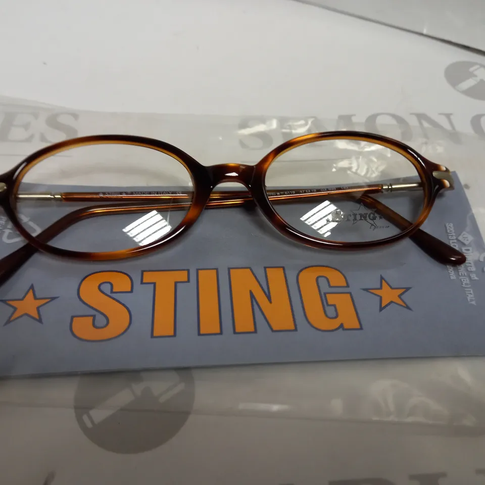 APPROX 12 DERIGO STING GLASSES - BOXED