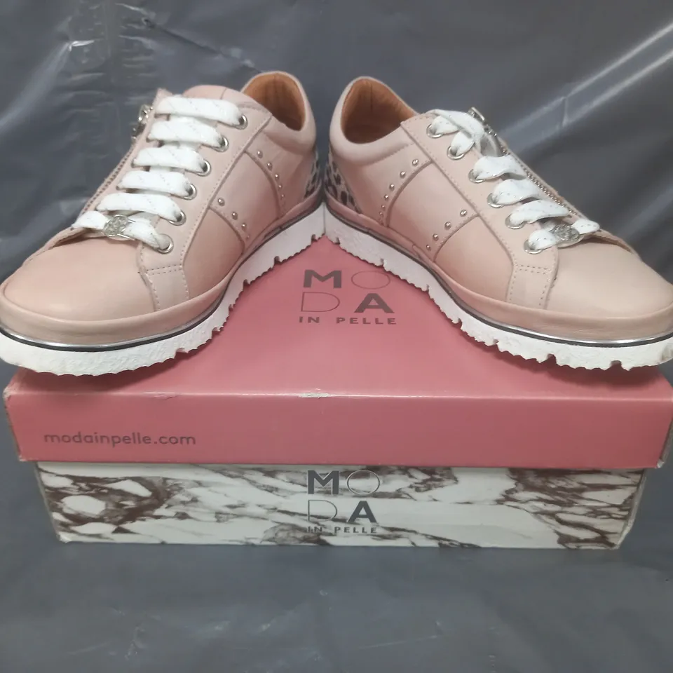 BOXED PAIR OF MODA IN PELLE BRASINA TRAINERS IN CAMEO CHEETAH SIZE 3