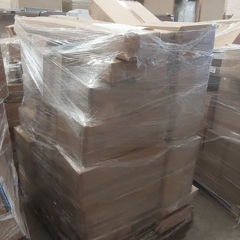 PALLET CONTAINING A LARGE QUANTITY OF ASSORTED LIGHTING PRODUCTS