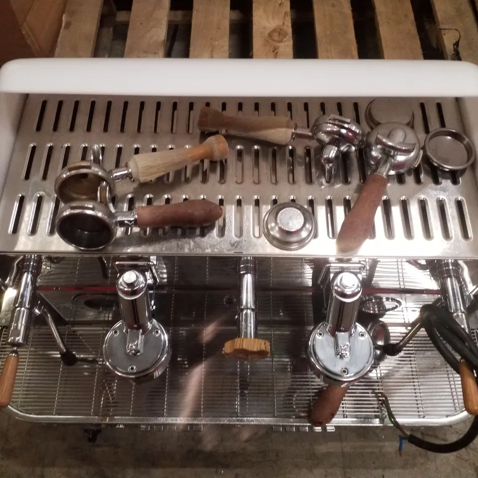 ELEKTRA BARLUME 2-GROUP COFFEE MACHINE