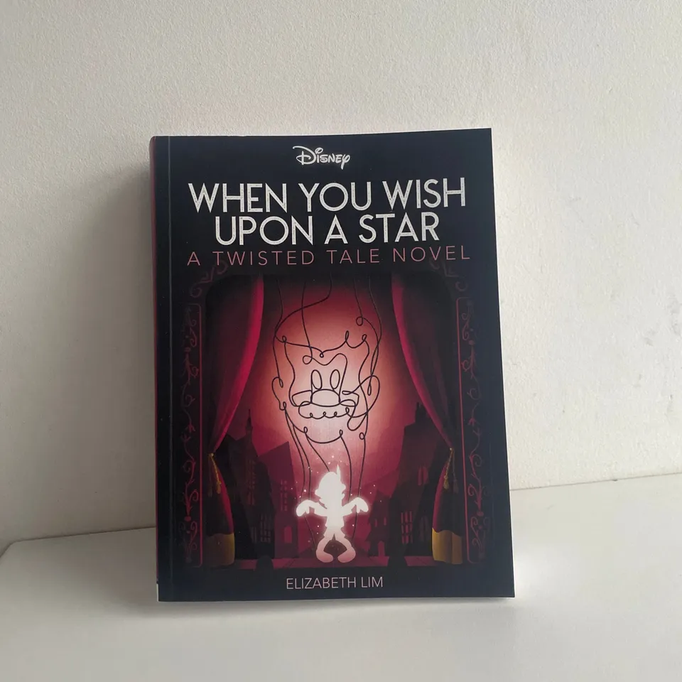 8 X DISNEY WHEN YOU WISH UPON A STAR TWISTED TALE NOVEL BY ELIZABETH LIM