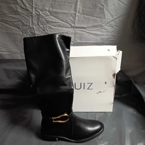 QUIZ BLACK KNEE-HIGH BOOT WITH GOLD BUCKLE – WOMEN'S FOOTWEAR  - SIZE UK 4 