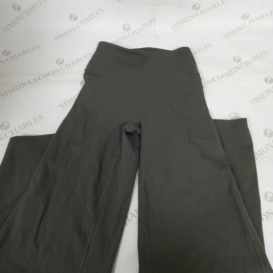 TIALA GREY STRETCH LEGGINGS - MEDIUM