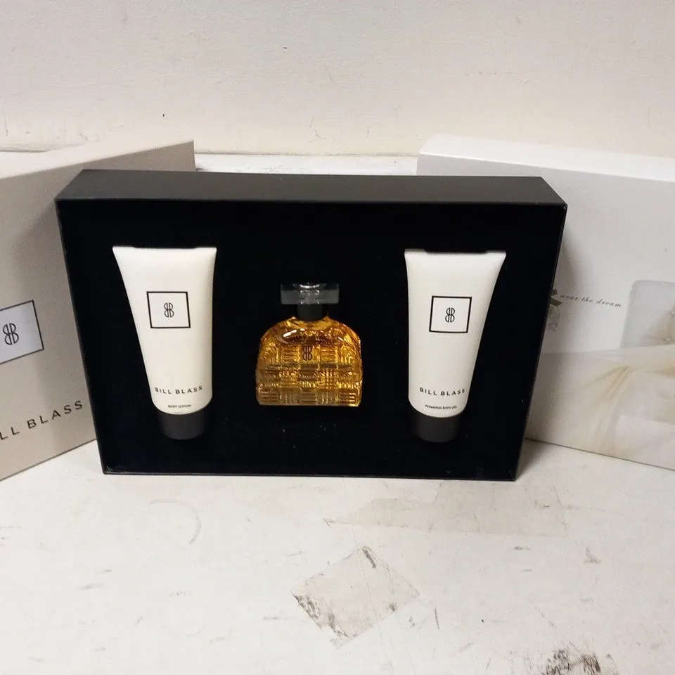 3 BOXED BILL BLASS 80MLL EAU DE PARFUM GIFT SETS