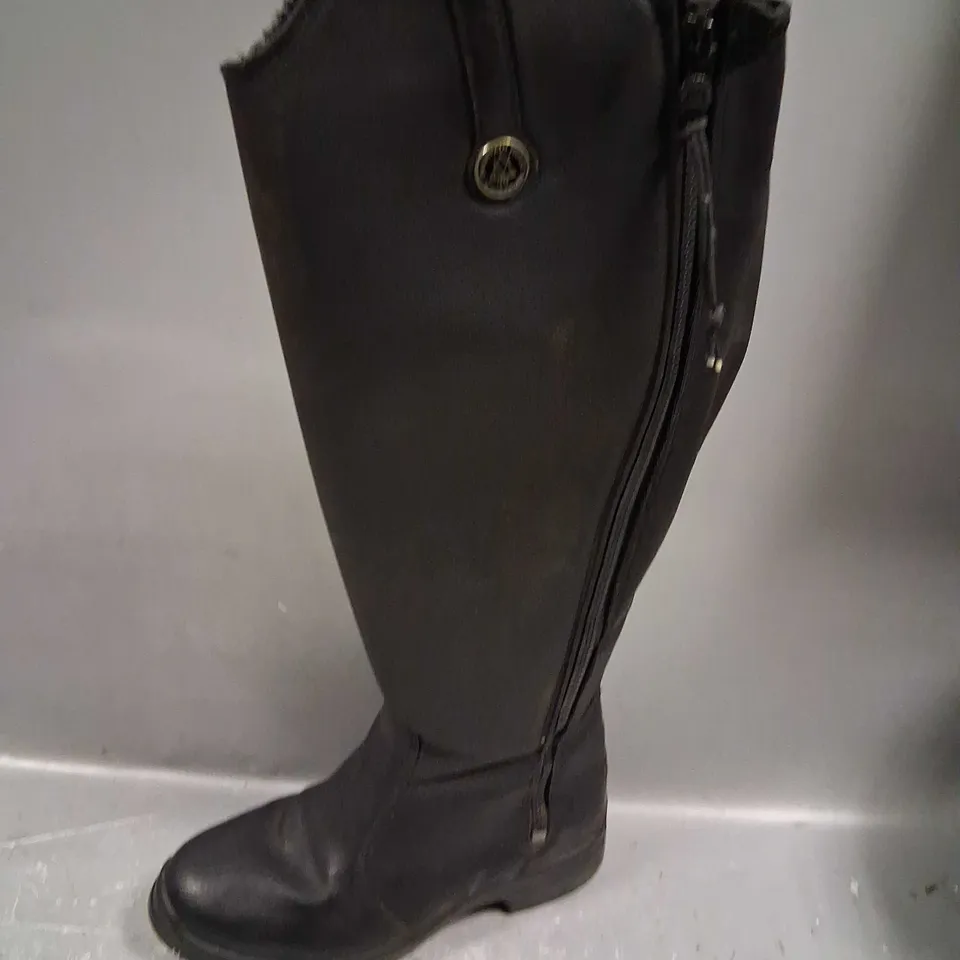 MOUNTAIN HORSE BLACK BOOTS SIZE 5.5