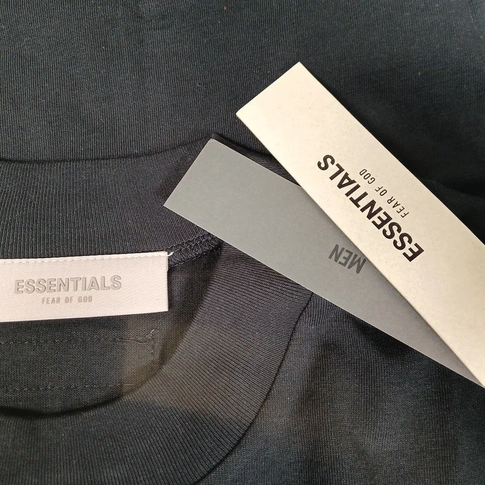 ESSENTIALS FEAR OF GOD BLACK TEE - M