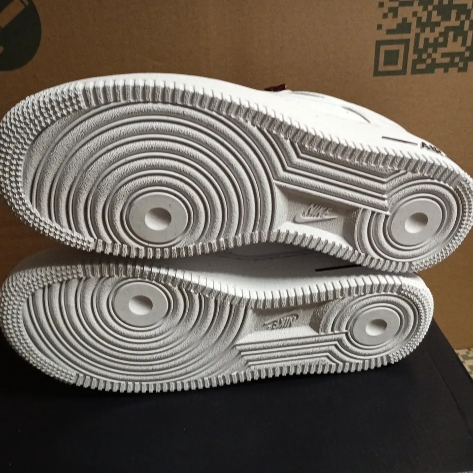 NIKE AIR FORCE 1 '07 VINTAGE – WOMEN'S BURGUNDY CRUSH/WHITE, UK 5