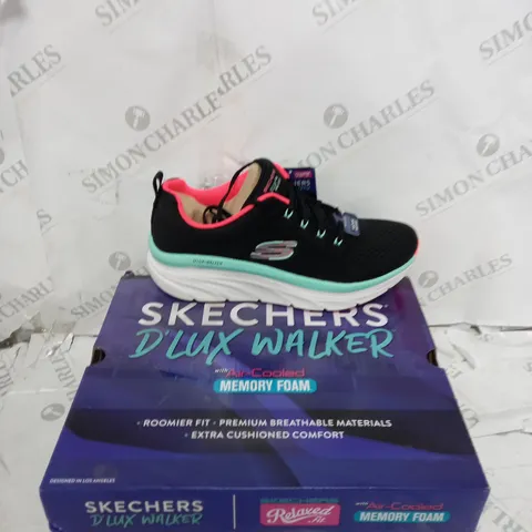 BOXED PAIR OF SKECHERS D'LUX-WALKER TRAINERS IN BLACK/MULTICOLOUR SIZE 7